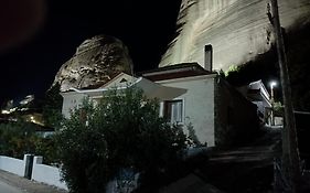 Meteora'S Nest